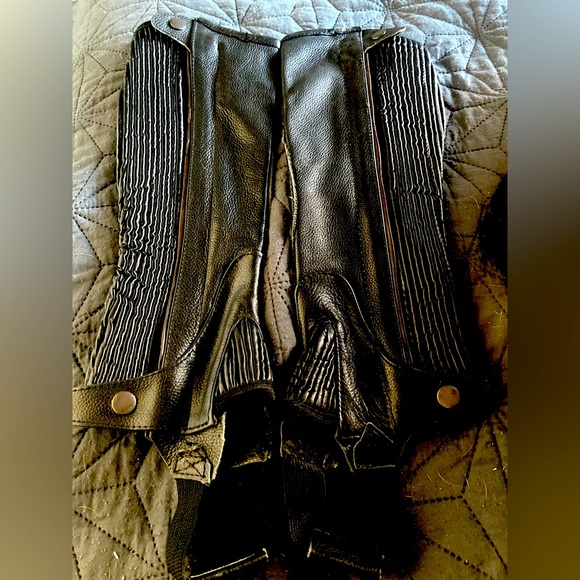 Ladies Leather Mini Chaps or Half-Chaps - Picture 2 of 4